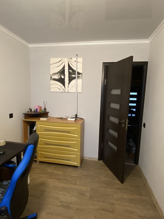 Оренда кімнати  в 4-кімнатній квартирі з хазяями