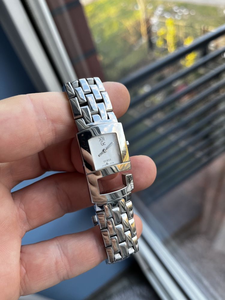 Zegarek damski Guess swiss made