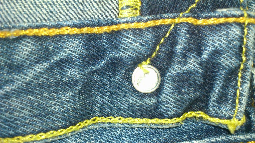 Джинсы Levi*Strauss 501.Меxico2018.W38L32.Полупояс-50,Длина-111 см,б/у