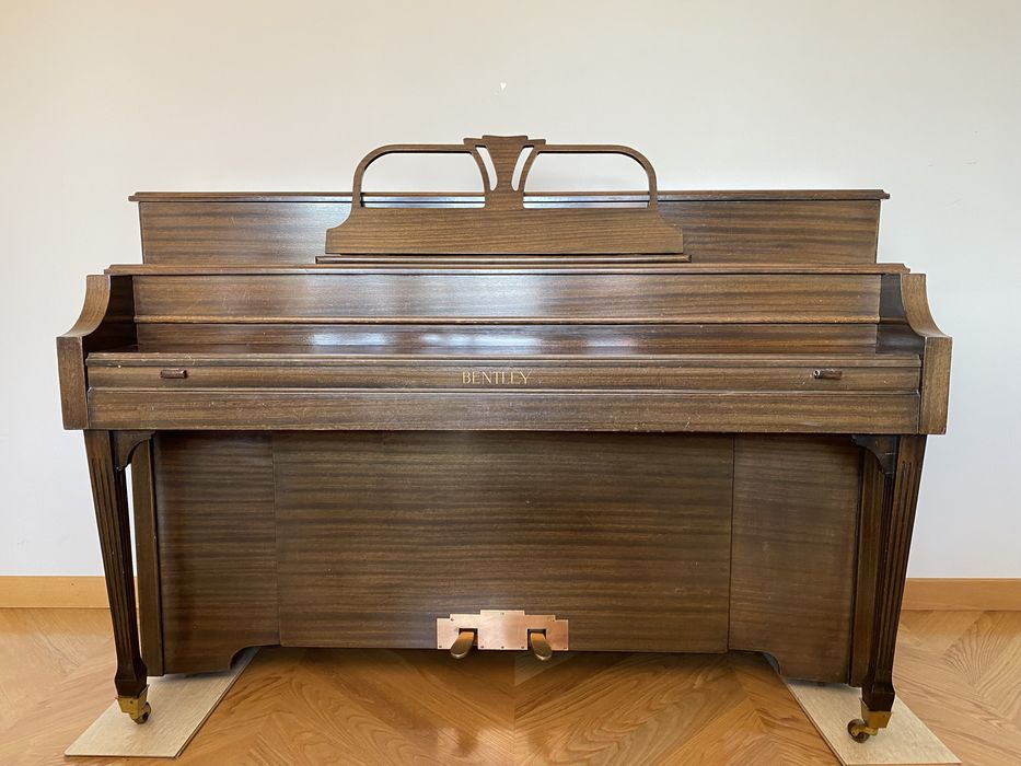 Klasyczne Pianino akustyczne Bentley