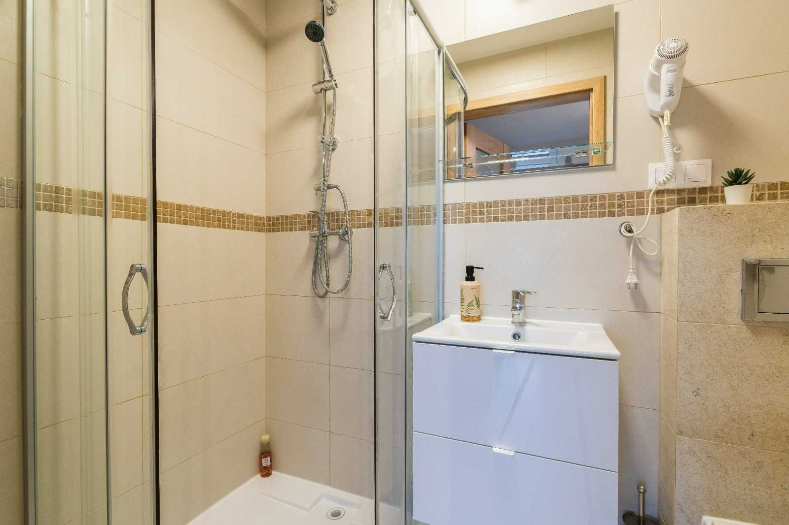 Magiczne Wakacje nad Jez. Mazury  Pokoje & Apartament  100m do plaży