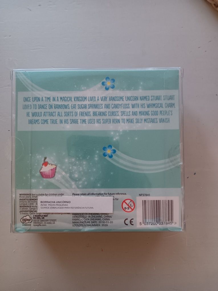 Unicórnio de borracha azul