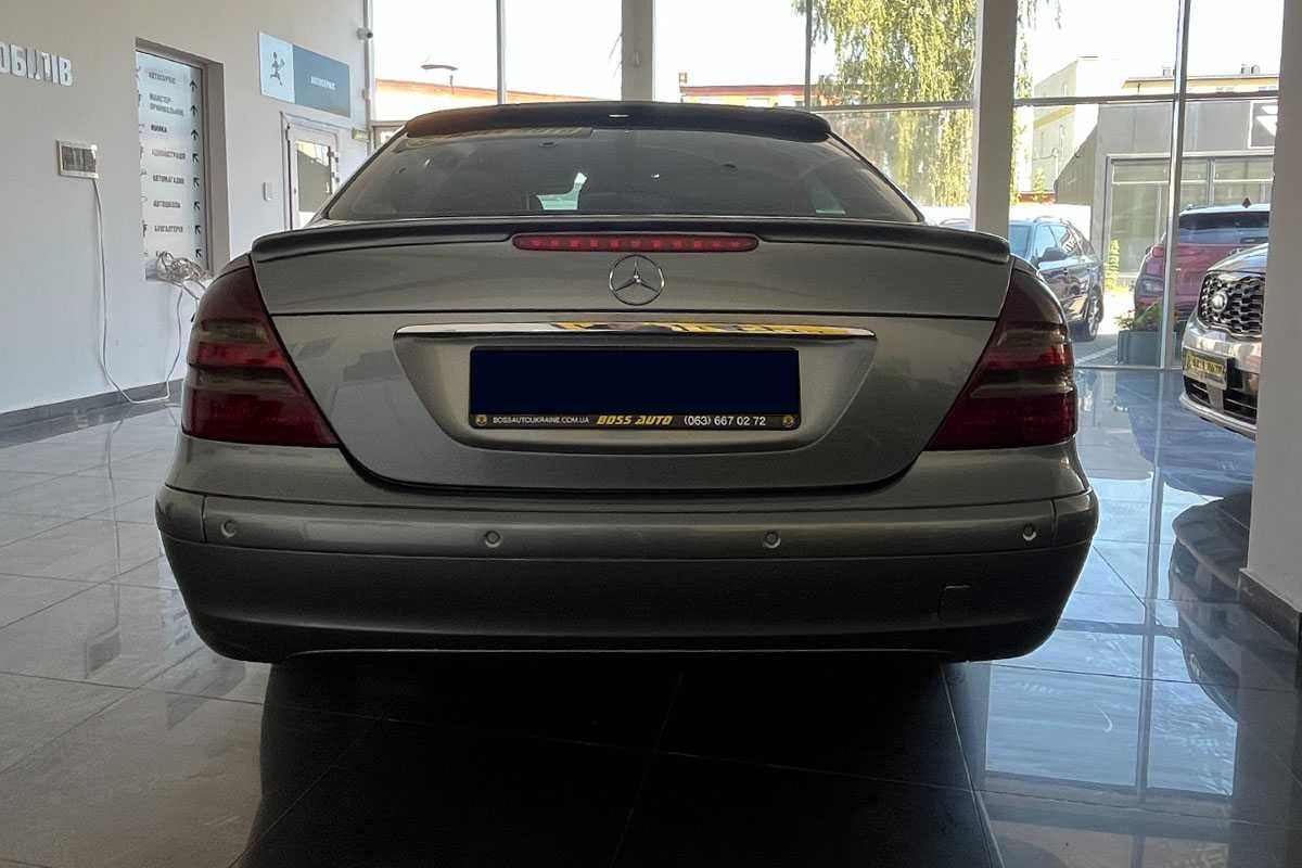 Mercedes-Benz E 200 2005