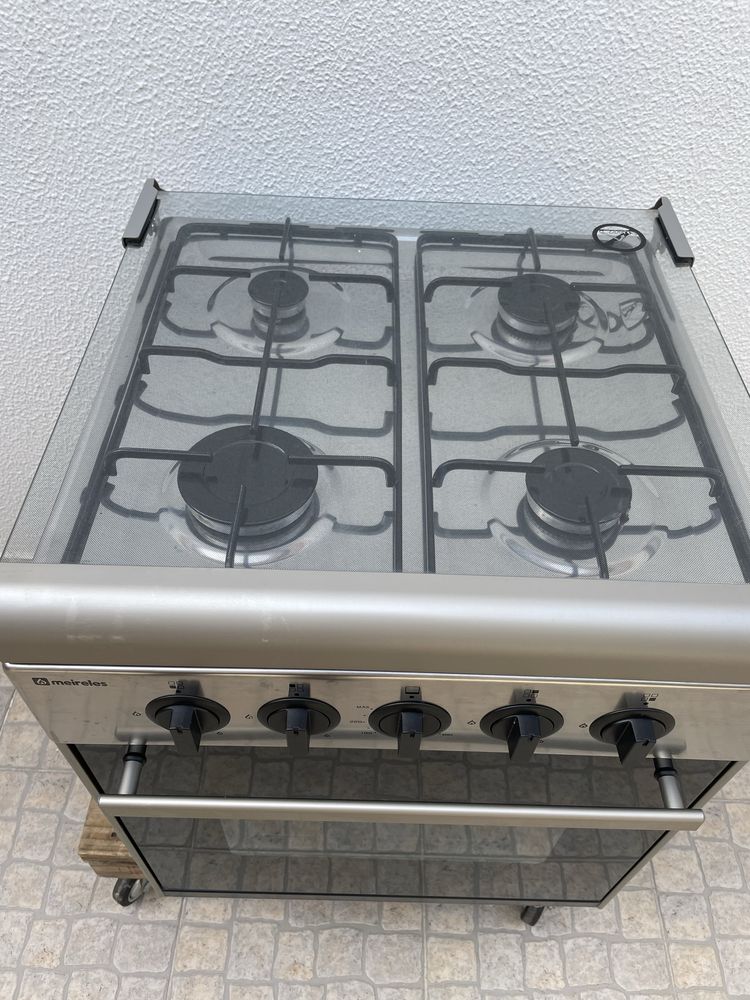 Forno com fogão Meireles