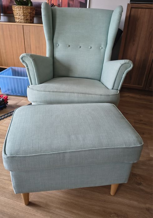 Fotel Ikea Strandmon z podnóżkiem. Bdb. Miętowo błekitny.