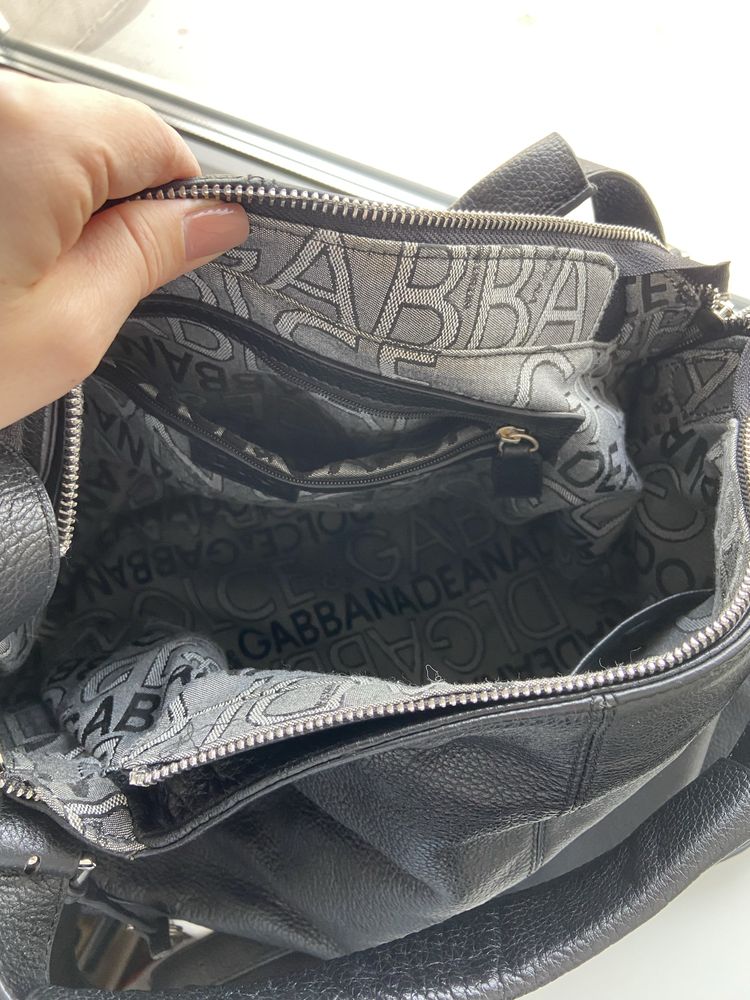 Сумка кожанная  D&G б/у