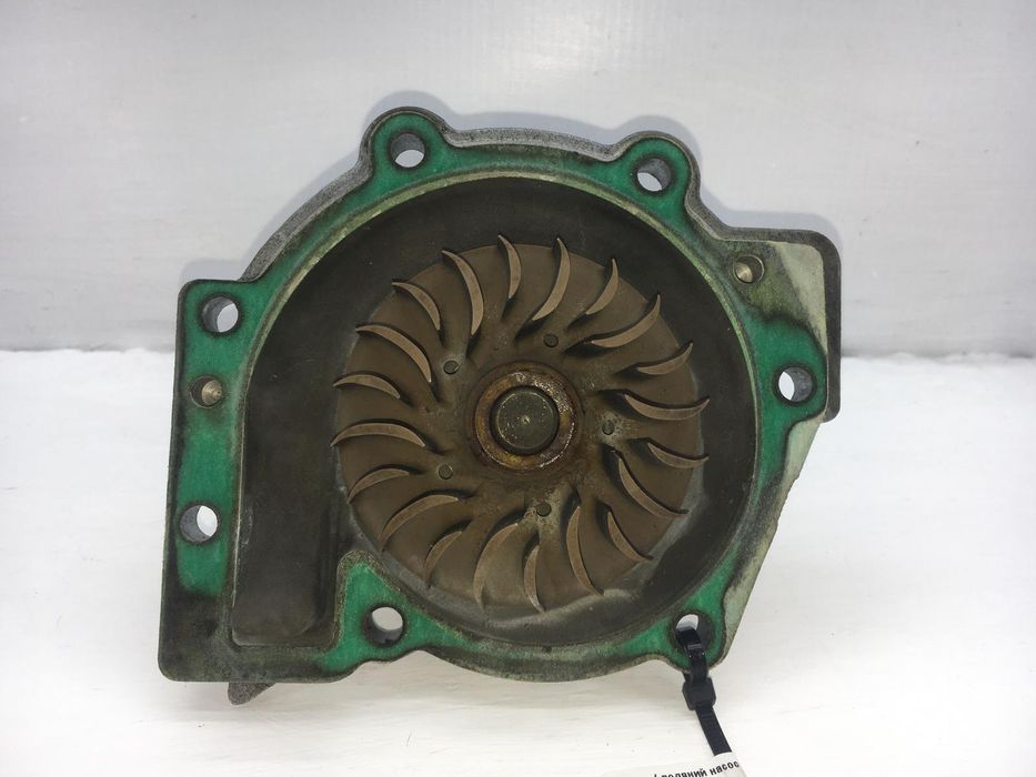 Помпа / водяний насос VOLVO XC60 2008-2013 31293668