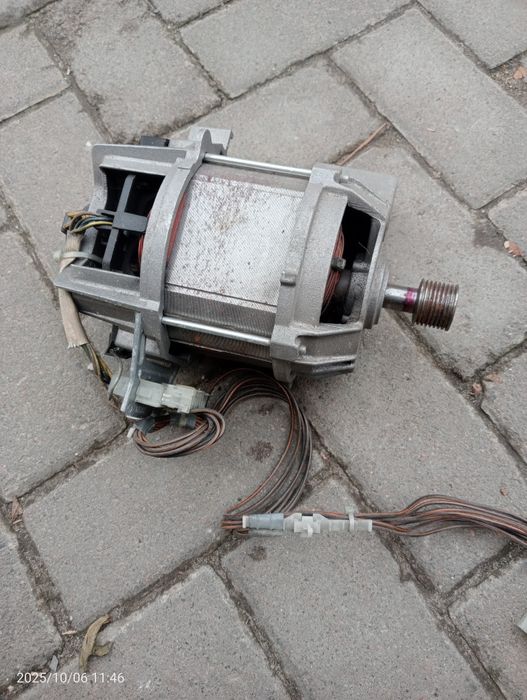Мотор двигун на пральну машину АЄГ пралку AEG  стиральную машину АЕГ