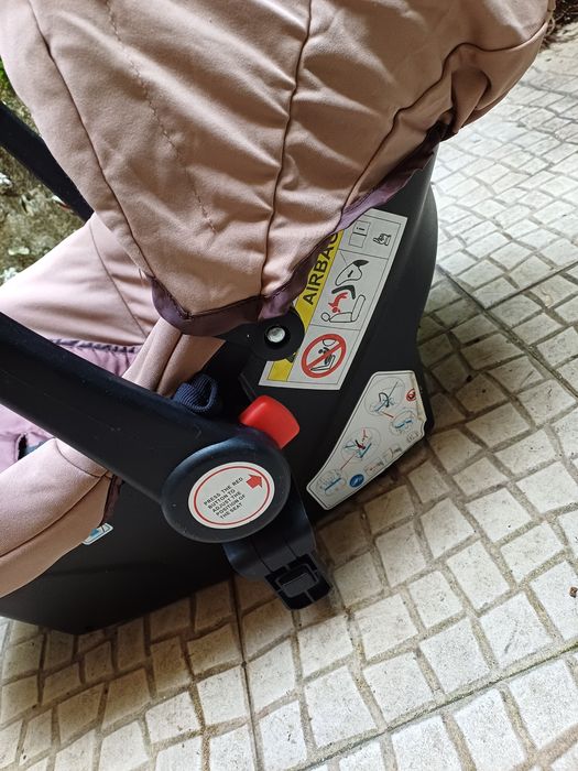 Ovo de bebé. Em bom estado.