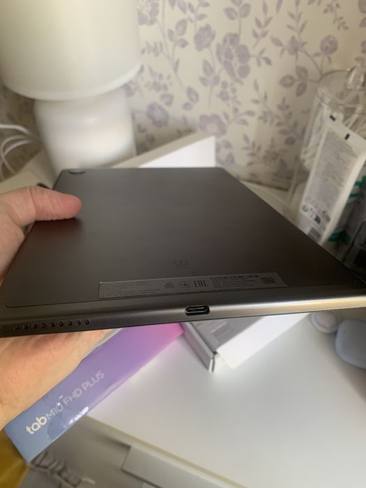 Планшет Lenovo M10 FHD Plus 4/128 4G LTE, 10,3 дюйма + чехол книжка