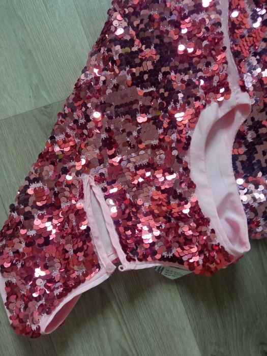 Шикарне плаття в паєтках .Фірма.