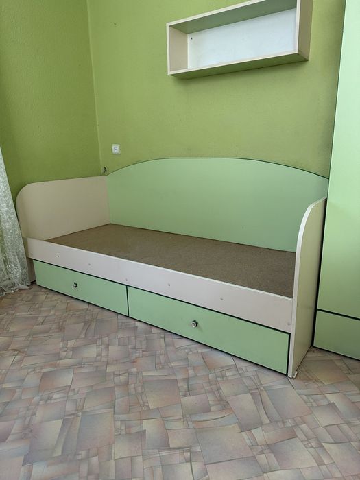 Стелаж- будиночок, Дитяче ліжко, столик