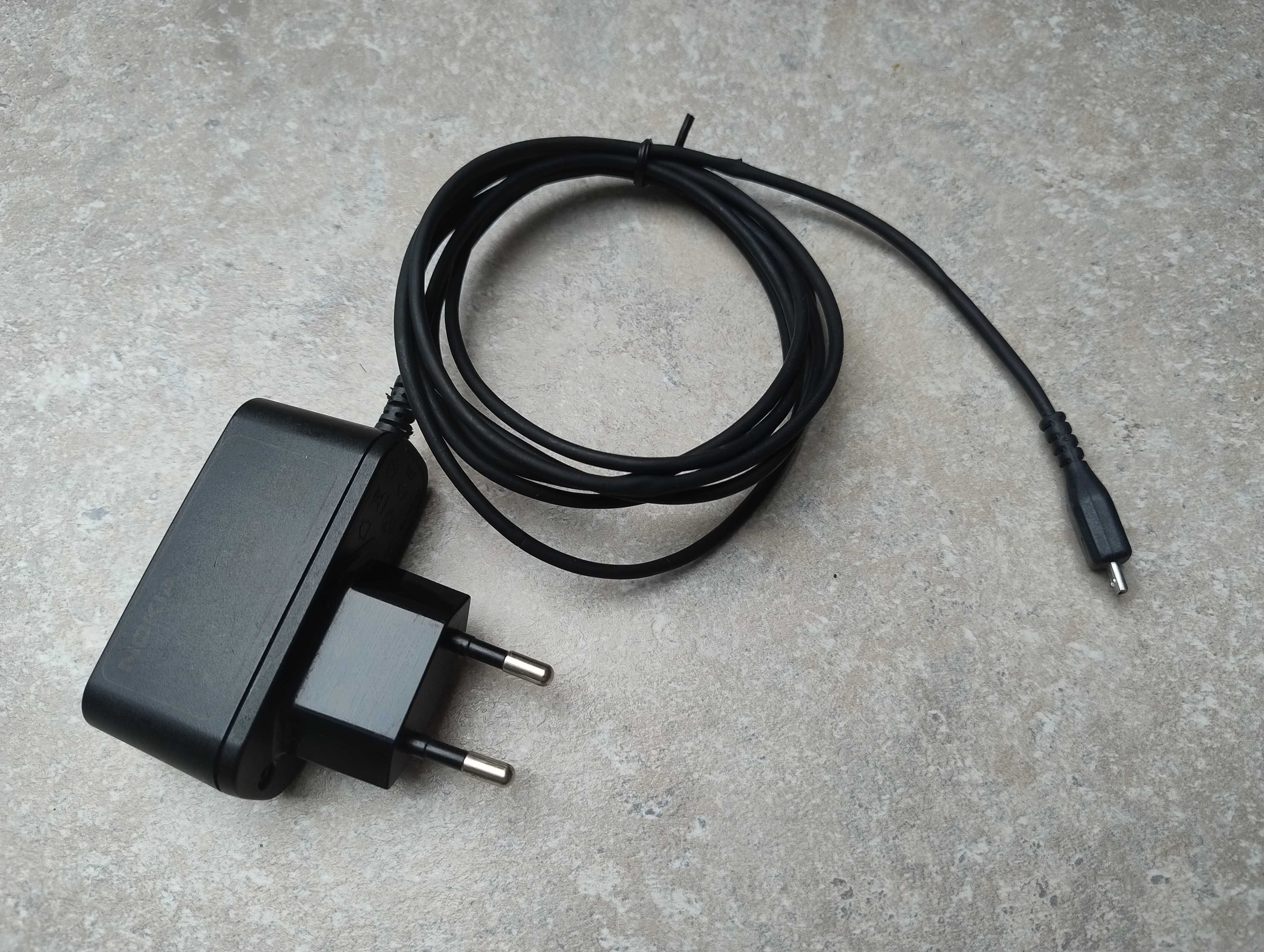 Ładowarka, adapter Nokia z kablem
