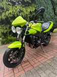 Triumph speed four 600