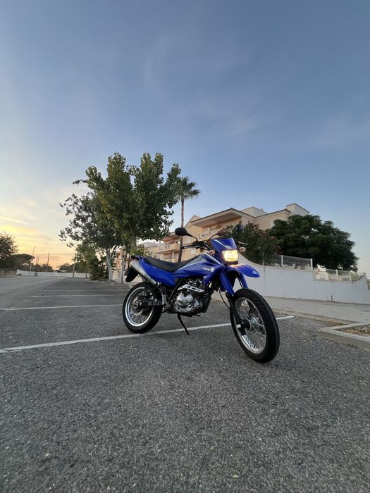 Suzuki Dr125 sm (negociável)