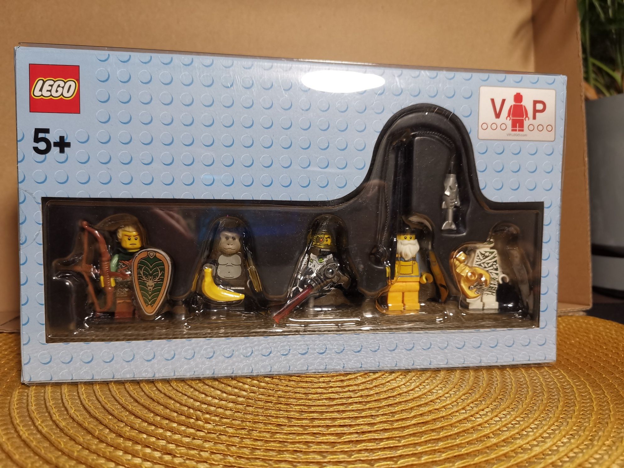 Lego VIP Top 5 Boxed Minifigures 850458