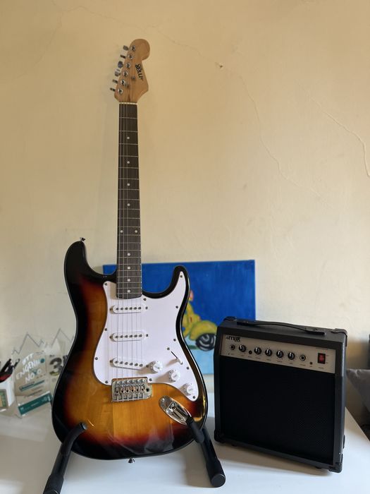 Guitarra eletrica MAX music