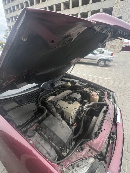 Mercedes-Benz E-class W210