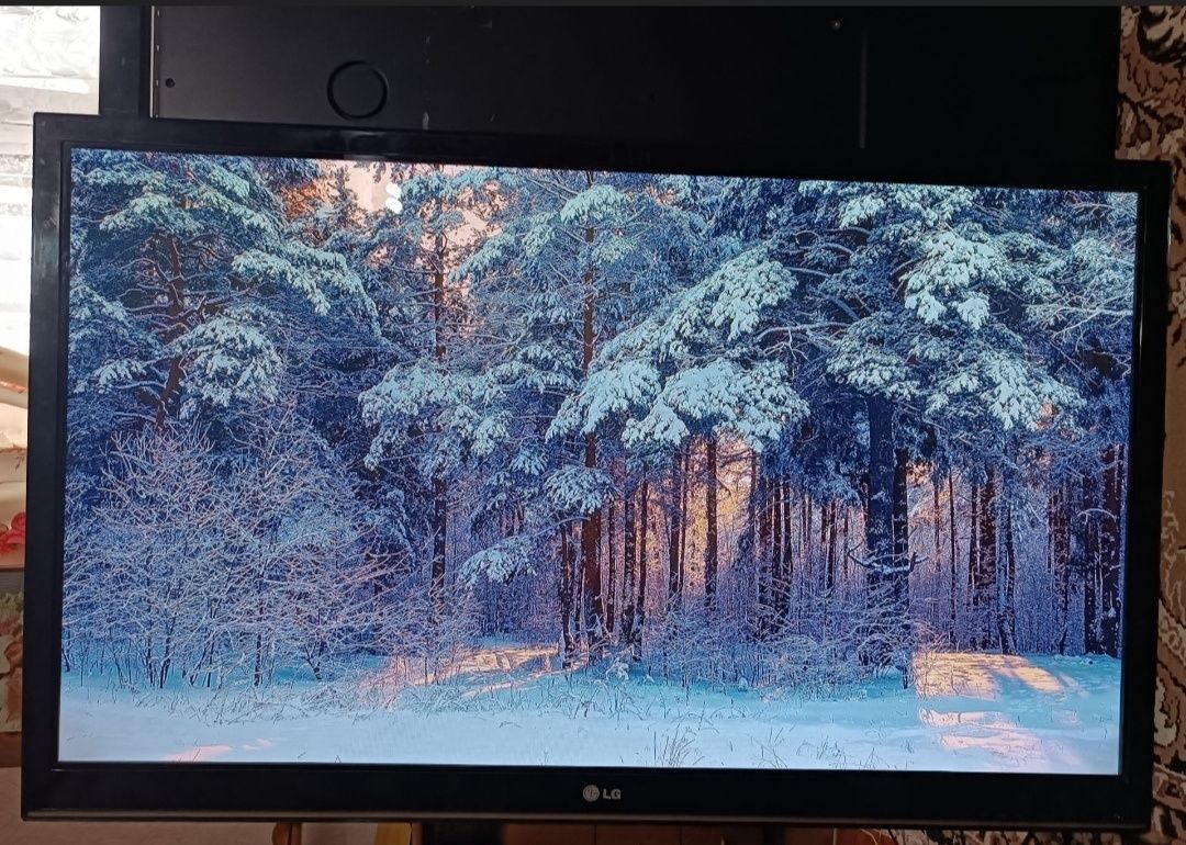 50" Full HD Телевізор телевизор LG 50PV350