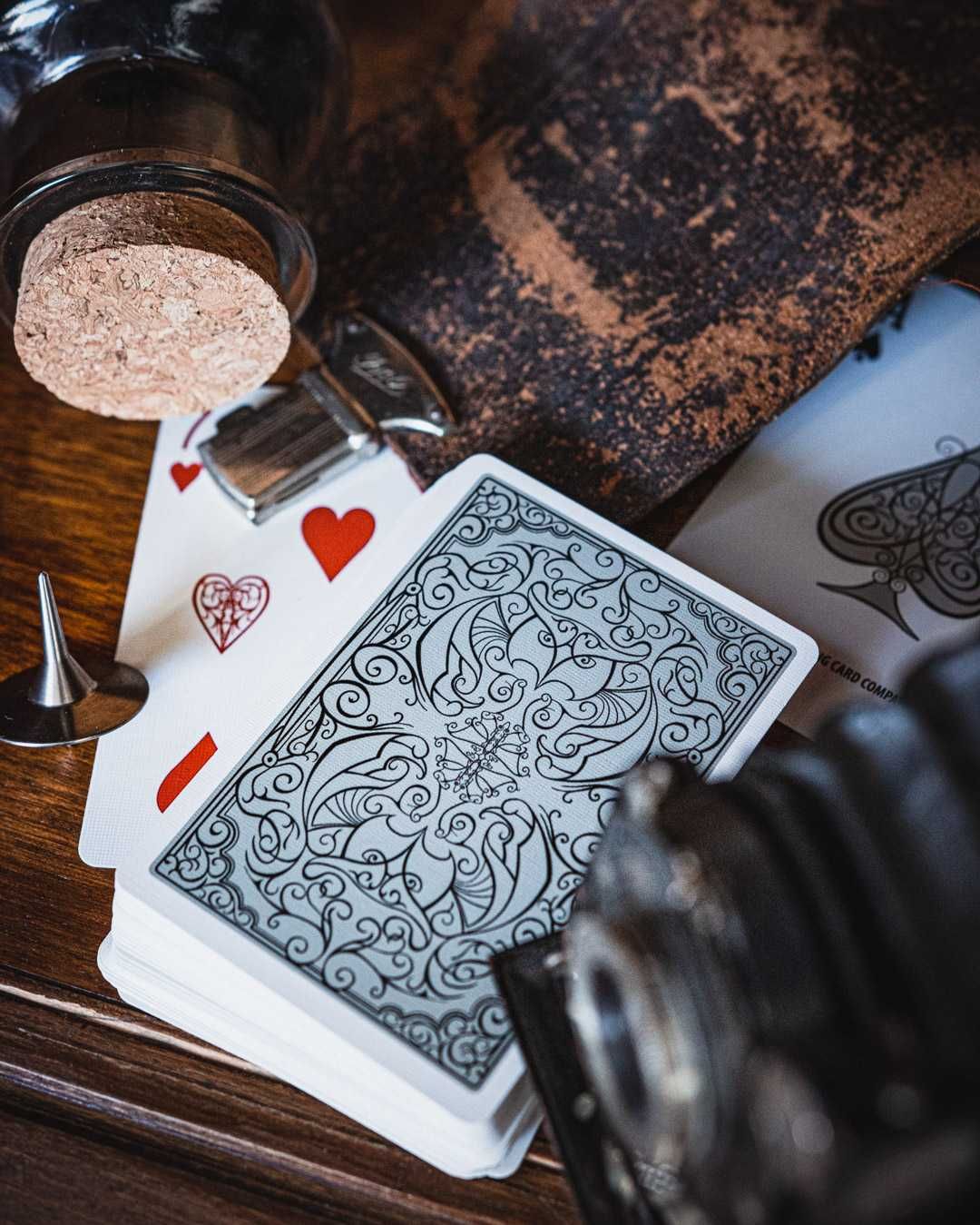 Fulton's Clip Joint karty cardistry magia iluzja do gry poker