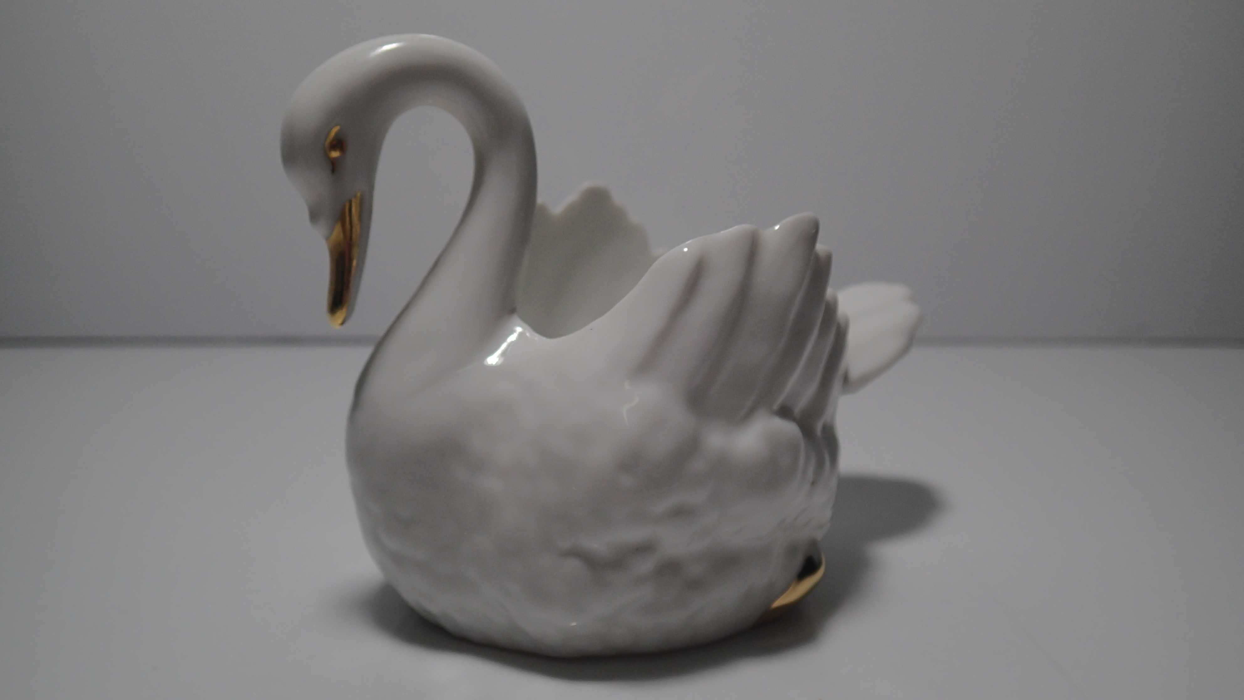 Cisne antigo em Porcelana Vista Alegre