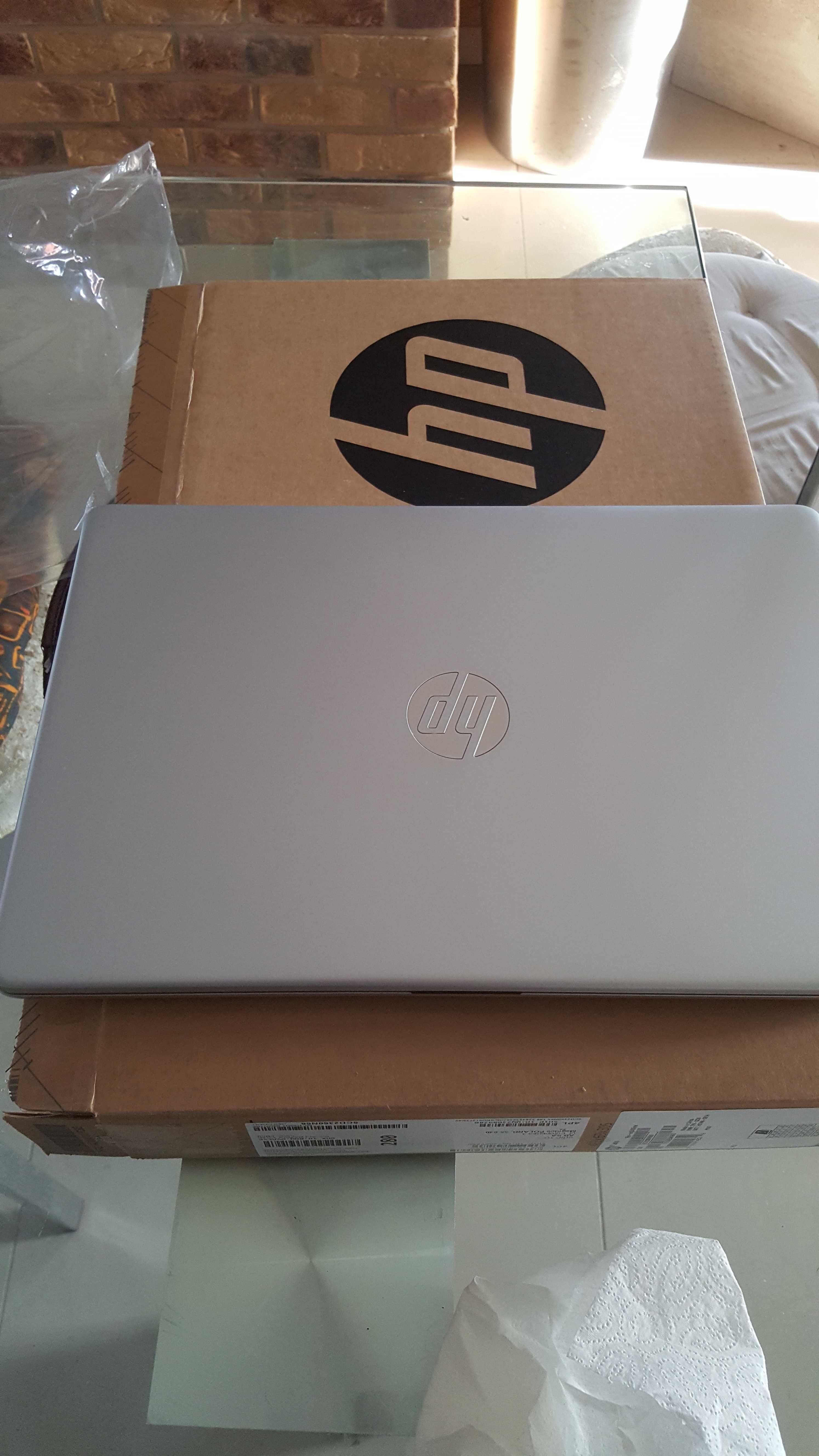 Laptop HP fabrycznie NOWY  SUPER OKAZJA