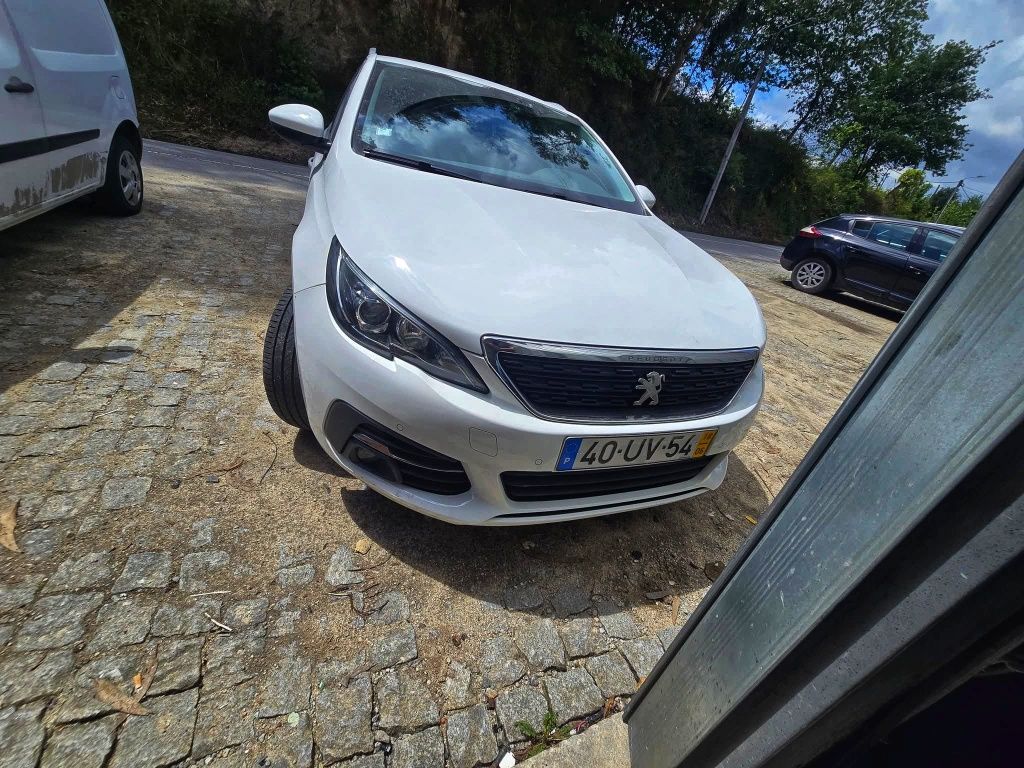 Peugeot 308 SW 1.5 BlueHDI 130 cv