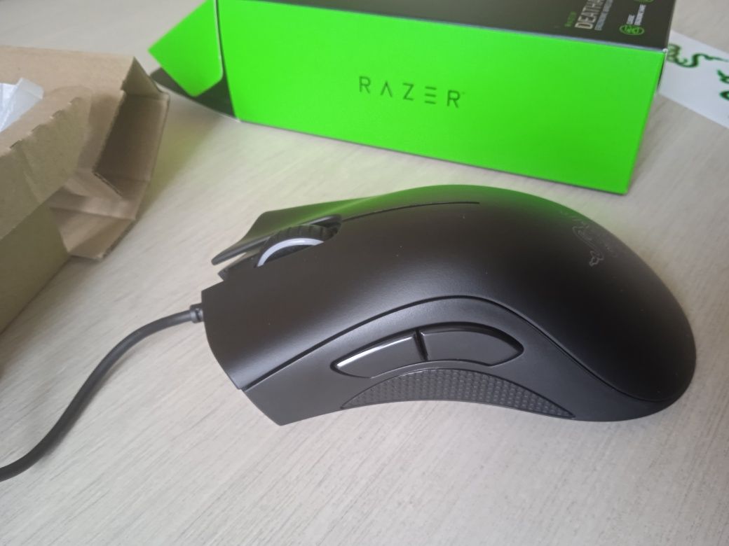 Мишка Razer Deathadder Essential