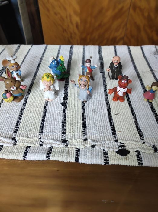 Lote de nove figuras miniatura