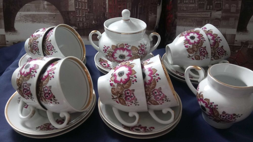 Посуда для кухни разная, Барановка (тарелки, чашки, сахарницы).