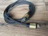 Різні HDMI перехідники та кабелі