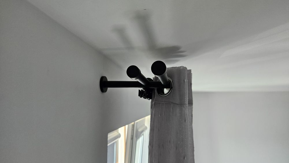 Czarny podwójny karnisz 200 cm