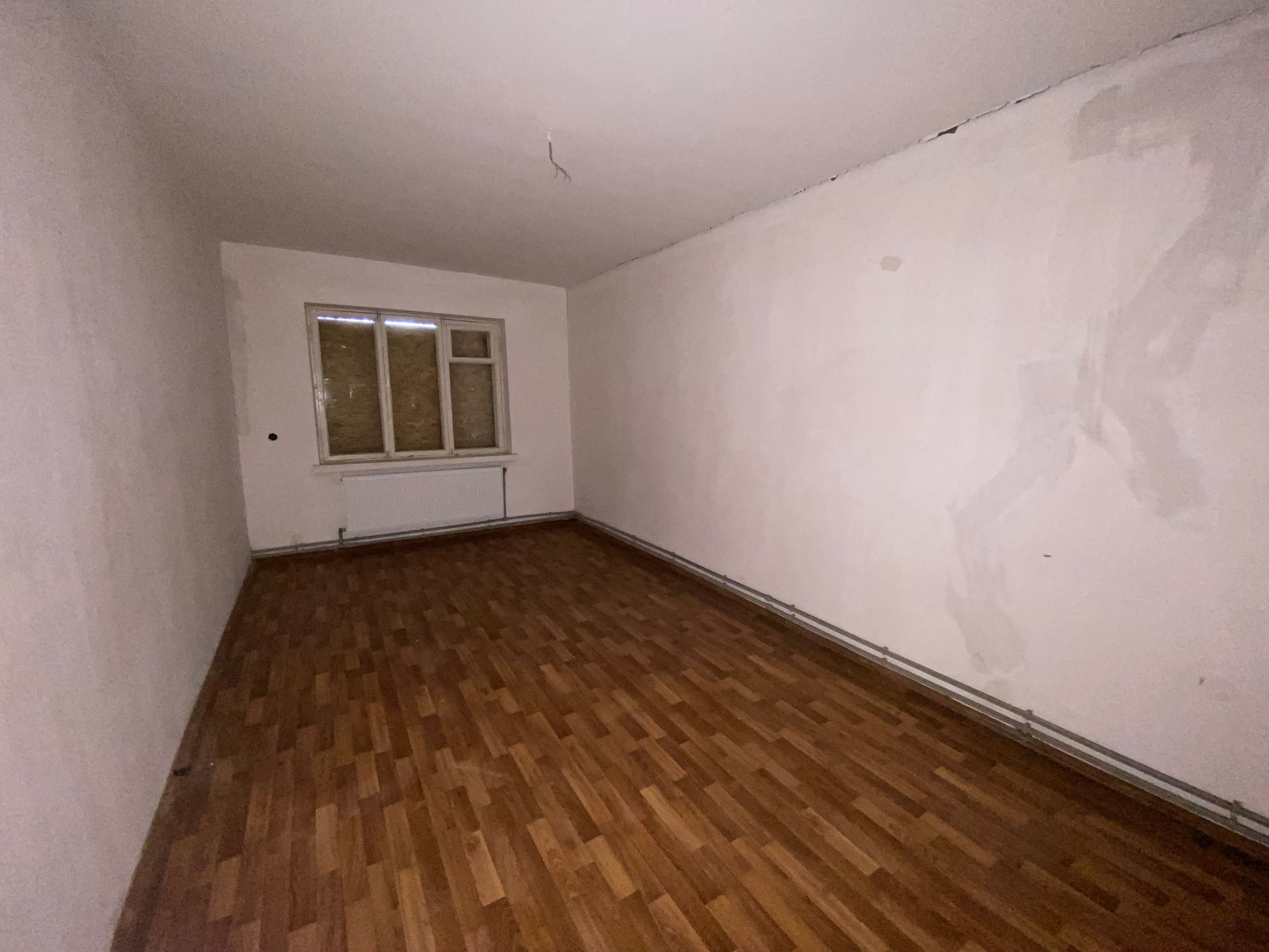 Продаётся двухэтажный кирпичный дом с гаражом в Балабановке