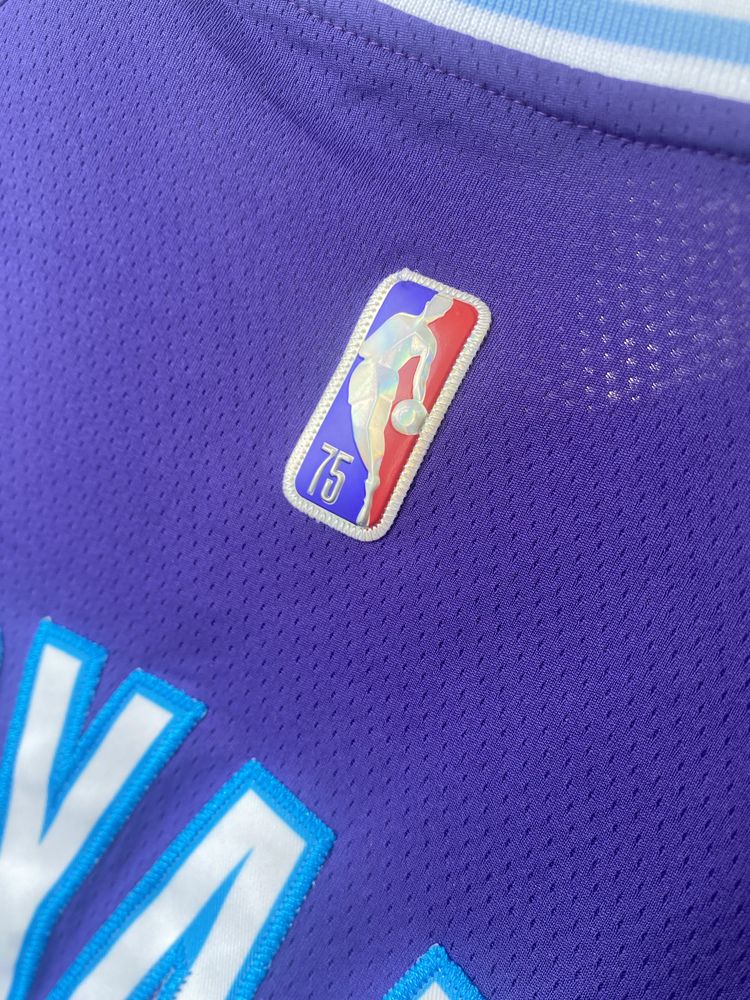 Баскетбольная футболка бренда Найк NBA #24