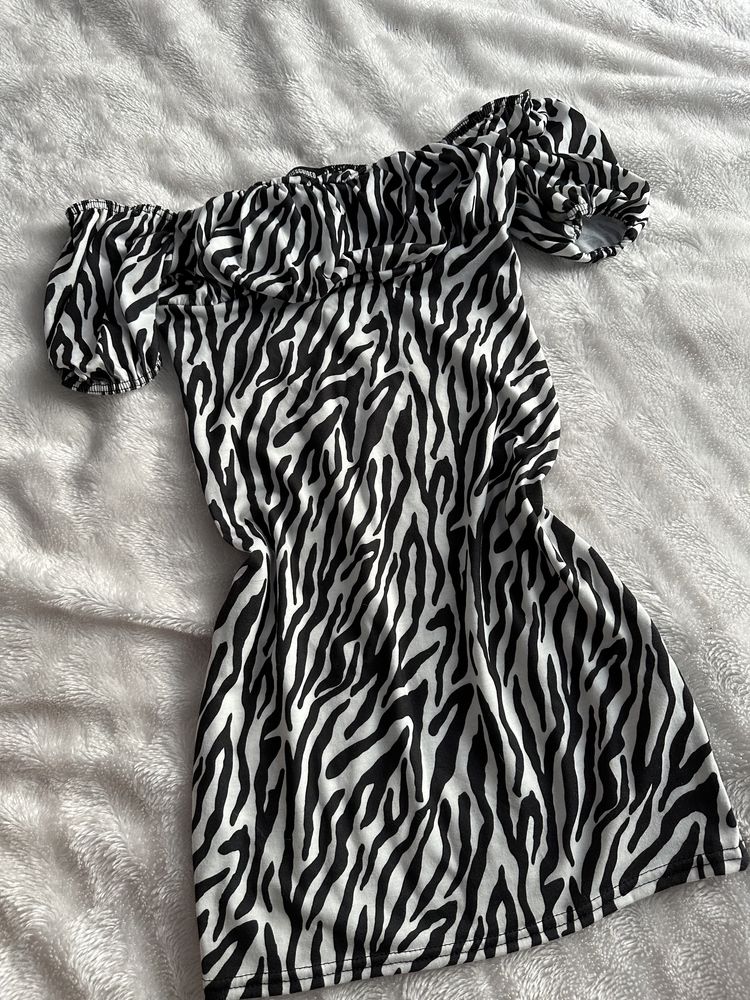 Платье Missguided зебра