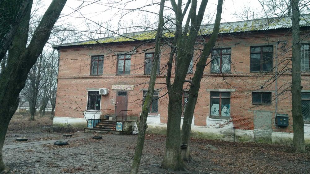 Двоповерхова будівля 479,6 м2, Орілька, вул. Індустріальна, 11