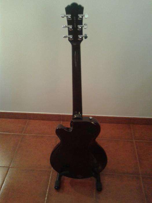 Guitarra Eléctrica Yamaha AES 620