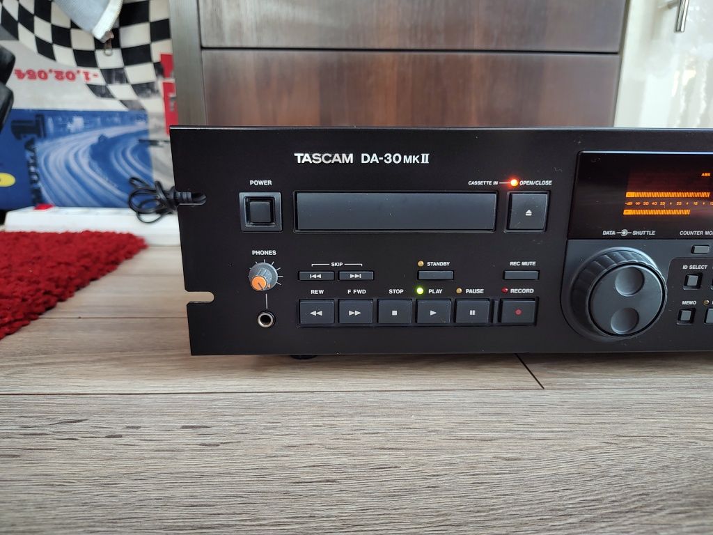 Tascam DA-30 MKII dat odtwarzacz DAT Japan