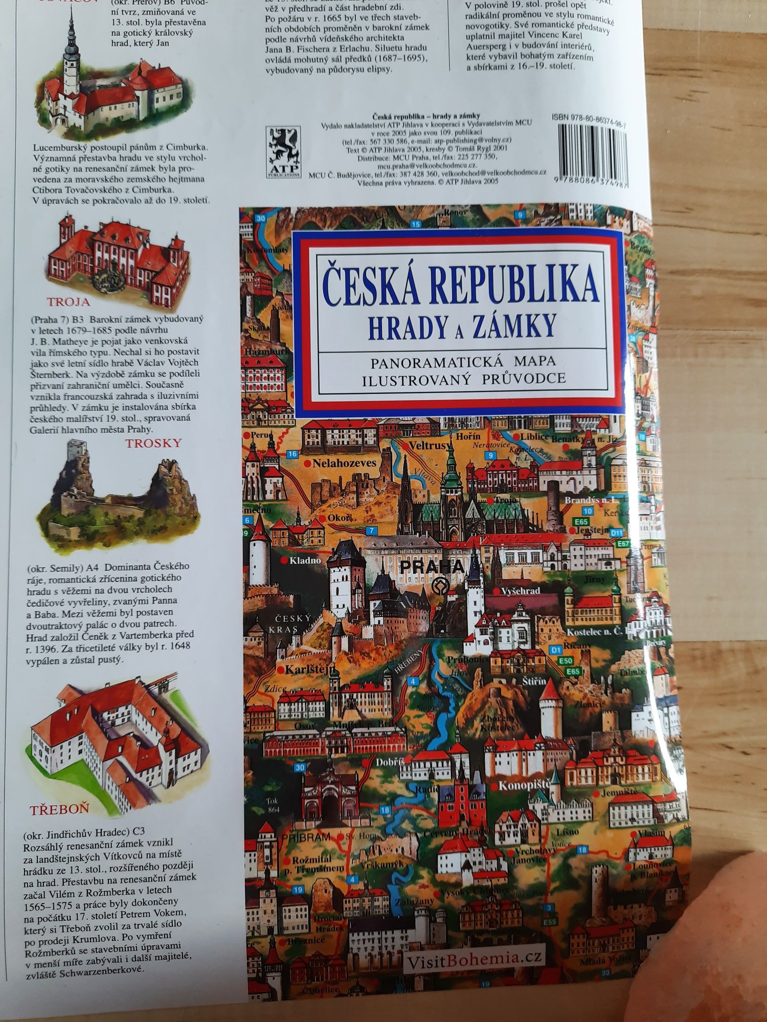 Plakat z ilustrowaną mapą ścienną Czech z zamkami