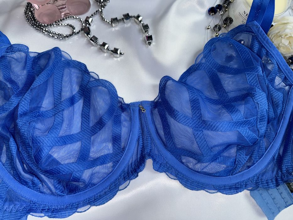 Неймовірно ніжний прозорий бюстгальтер з вишивкою george