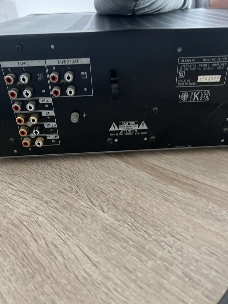 Wzmacniacz sony F511