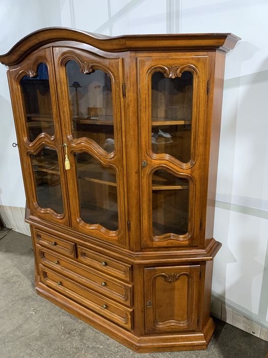 Вітрина, стінка, креденс, сервант, стенка, комод