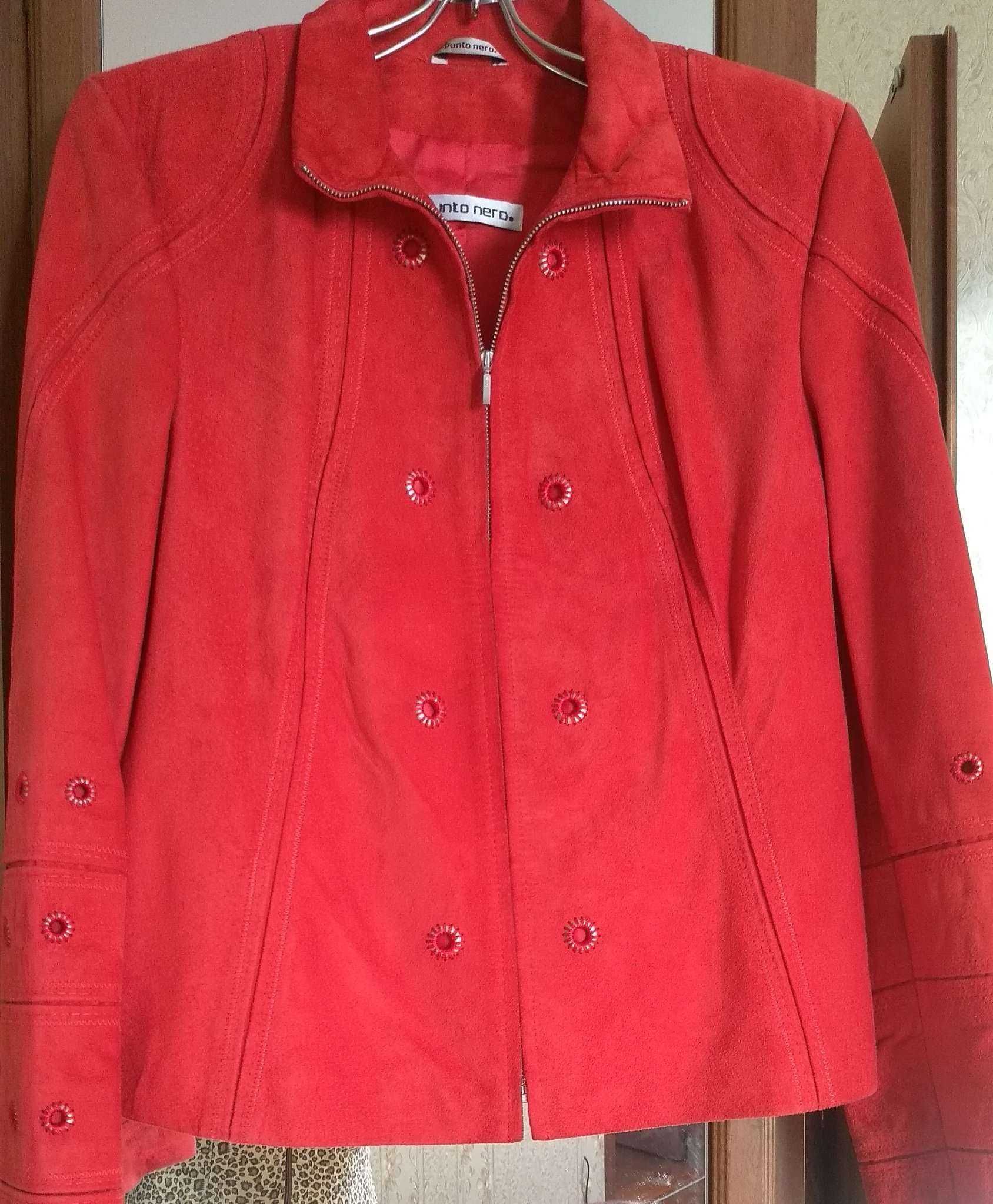 Замшевый пиджак-курточка красно-алого цвета 48р