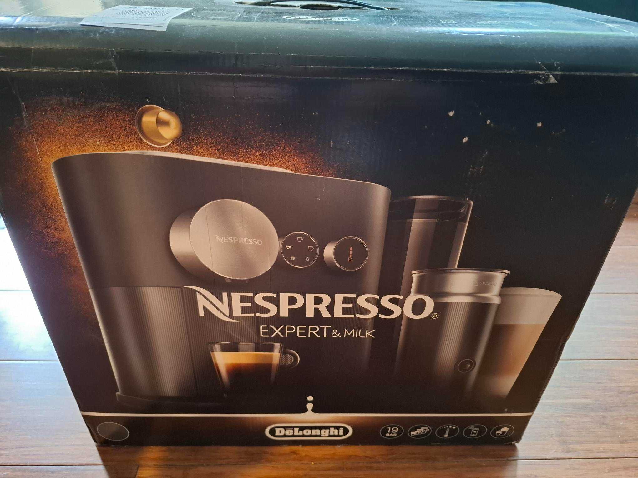 Ekspres na kapsułki DeLonghi Nespresso EN355.GAE + kapsułki