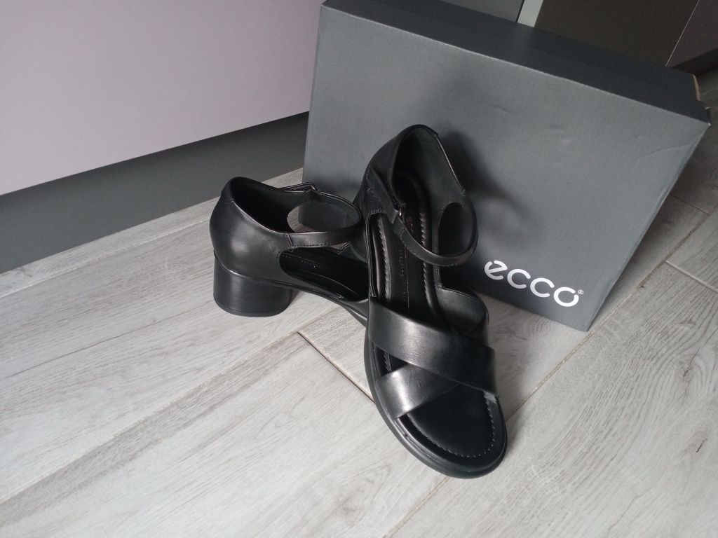 Sandałki damskie Ecco Sculpted Sandal LX 35 rozm. 37