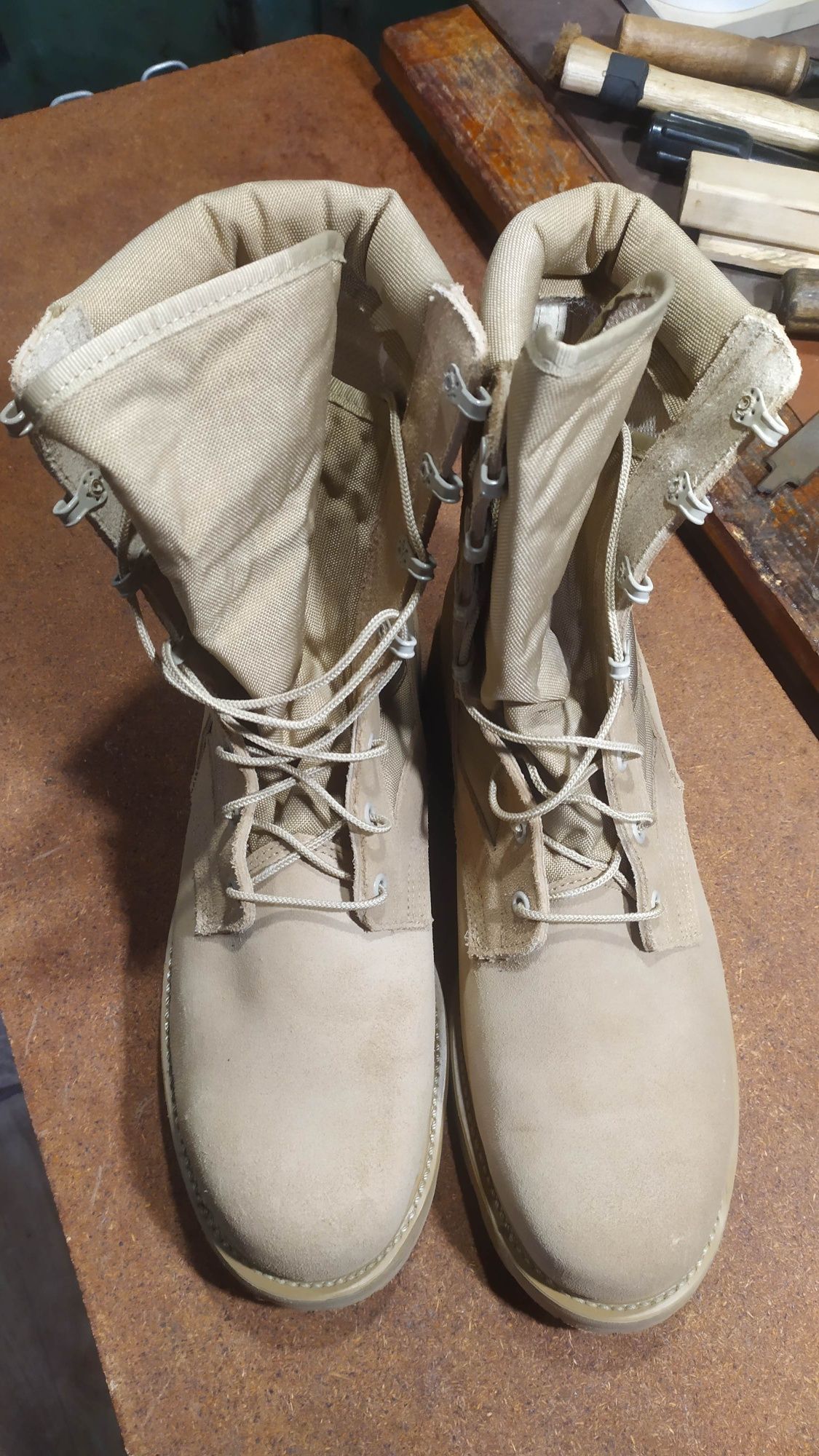 Продам або обміняю штатовські армійські черевики.