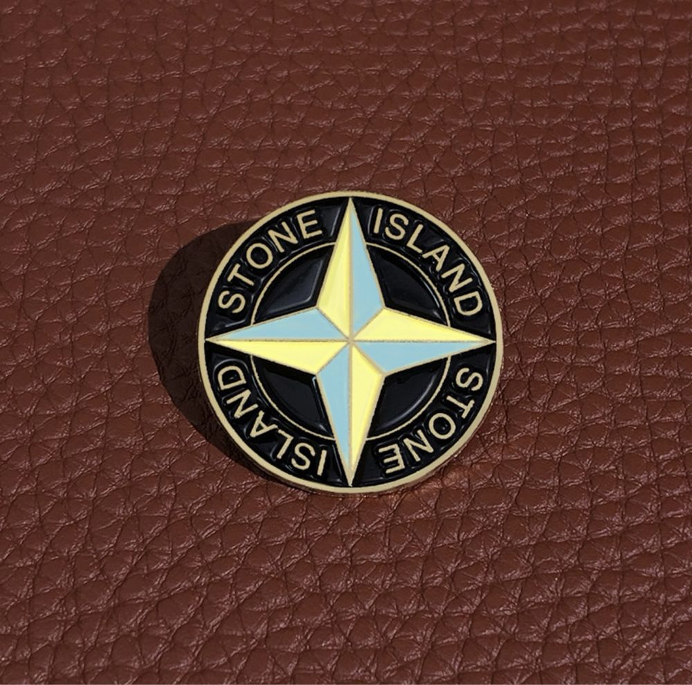 Stone island значок