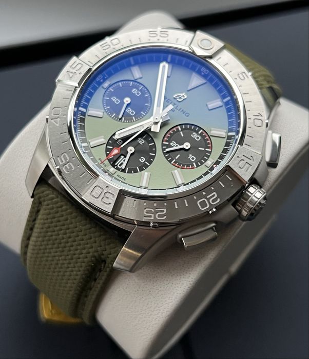 Breitling AVENGER B01 CHRONOGRAPH 44 mm , rolex omega