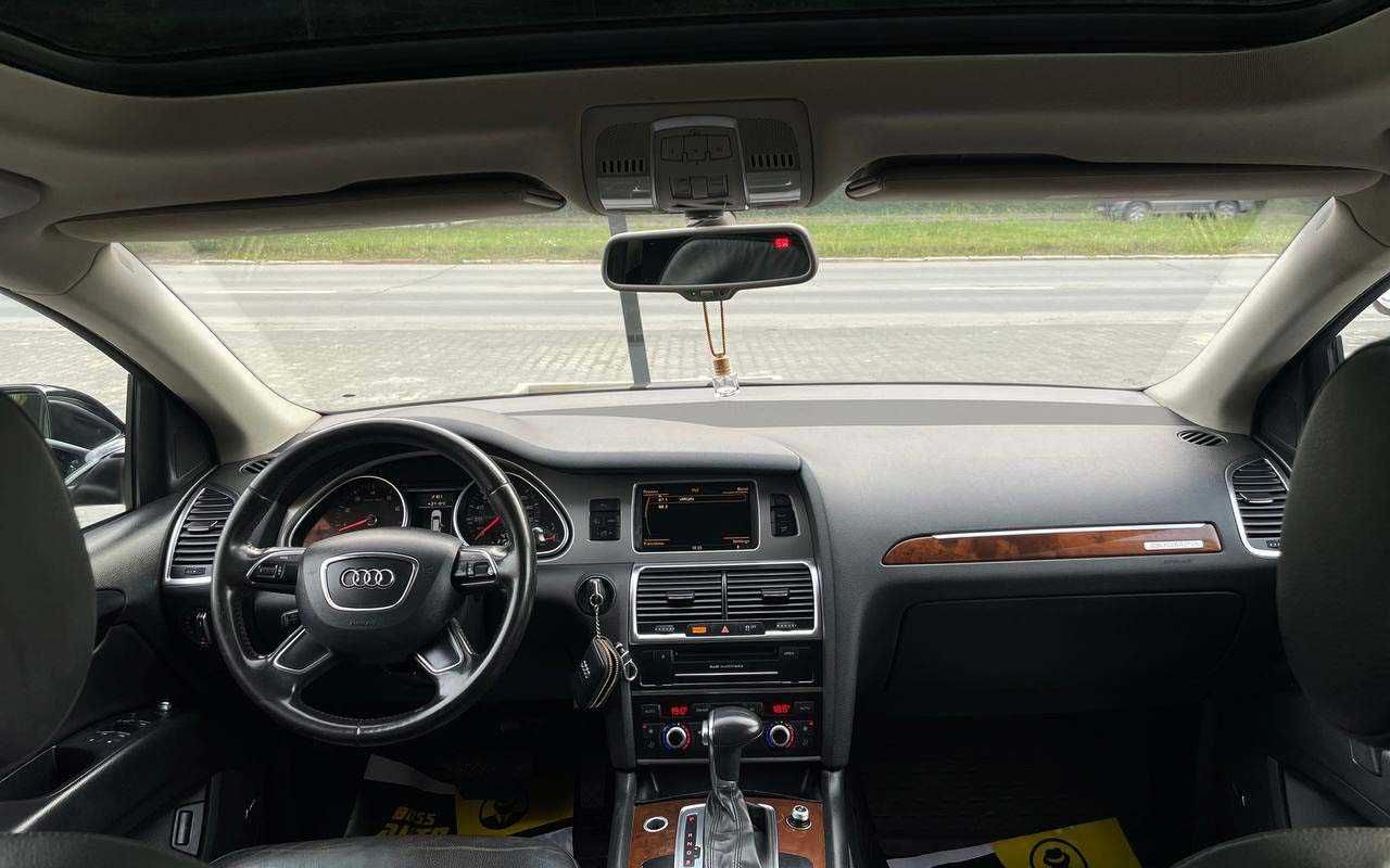 Audi Q7 2012 року