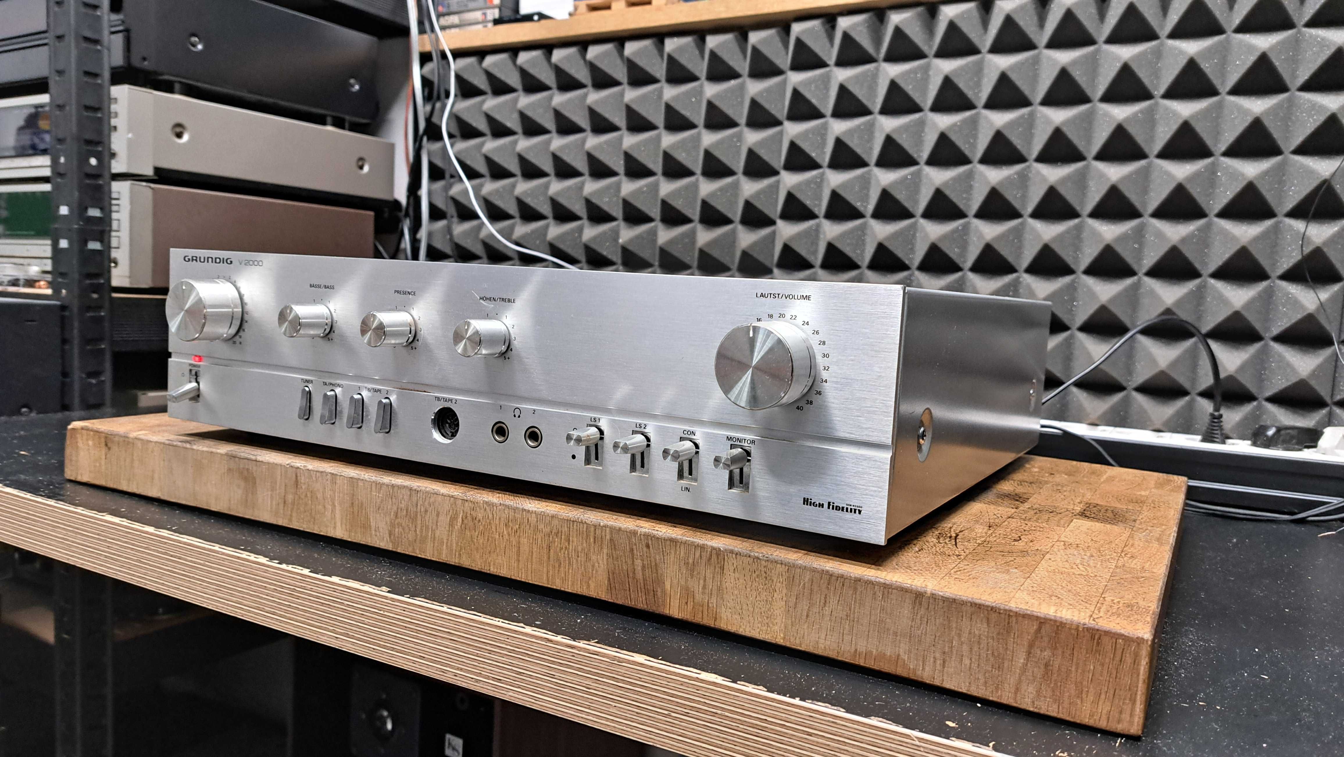 Wzmacniacz Grundig V 2000